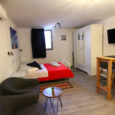 Apartment A&d *